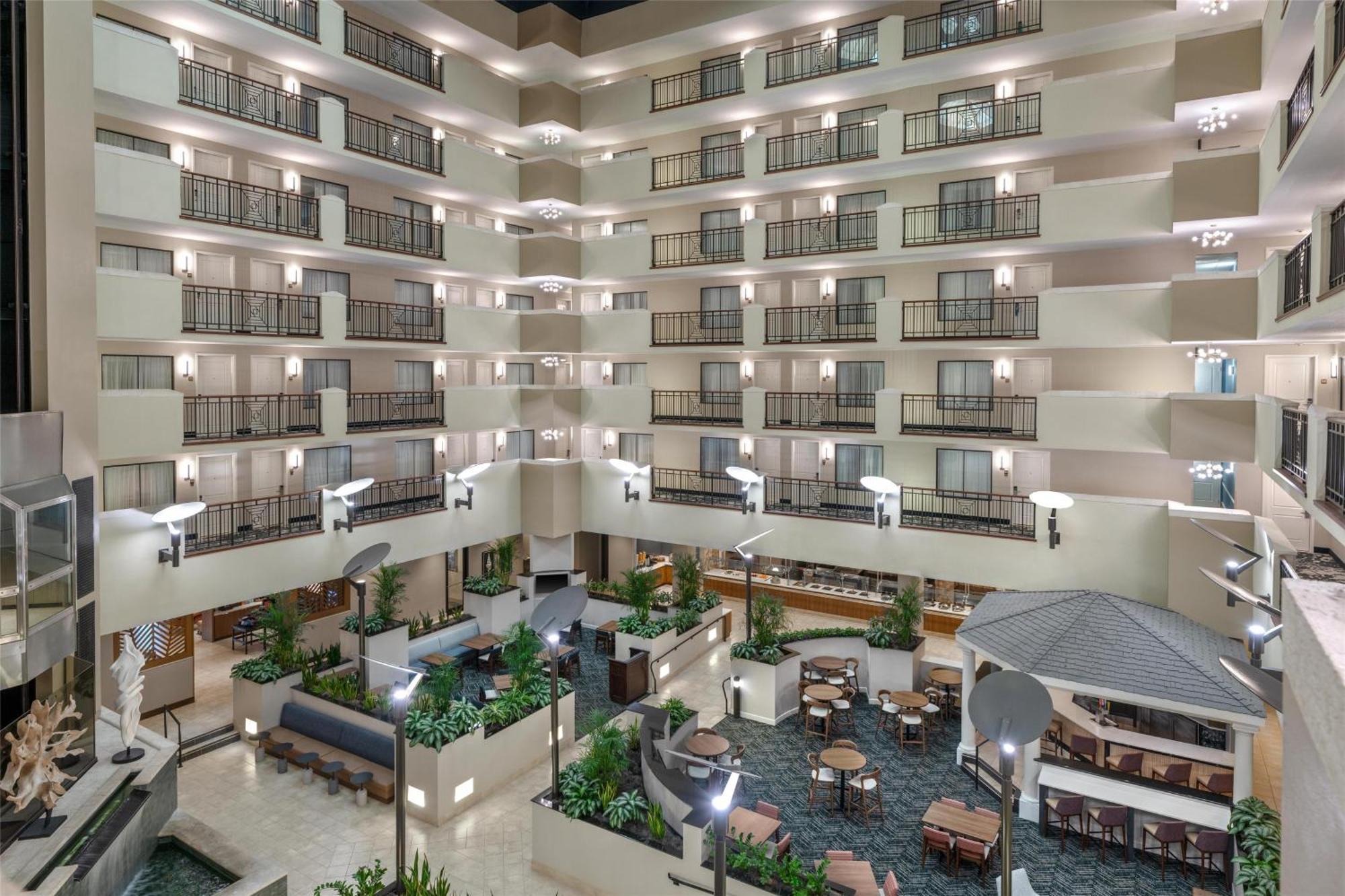 Embassy Suites Fort Myers - Estero Exterior photo